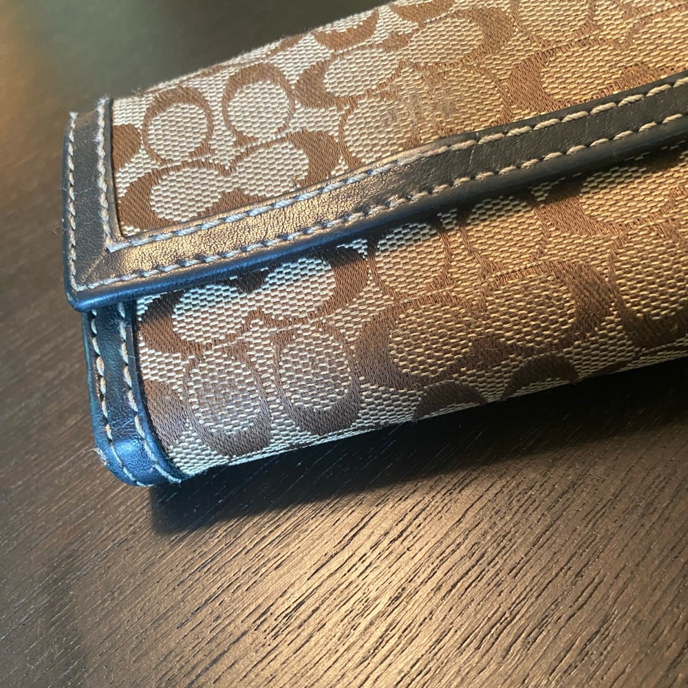 Vintage Leather C Logo Coach Snap Wallet - Picture 10 of 15